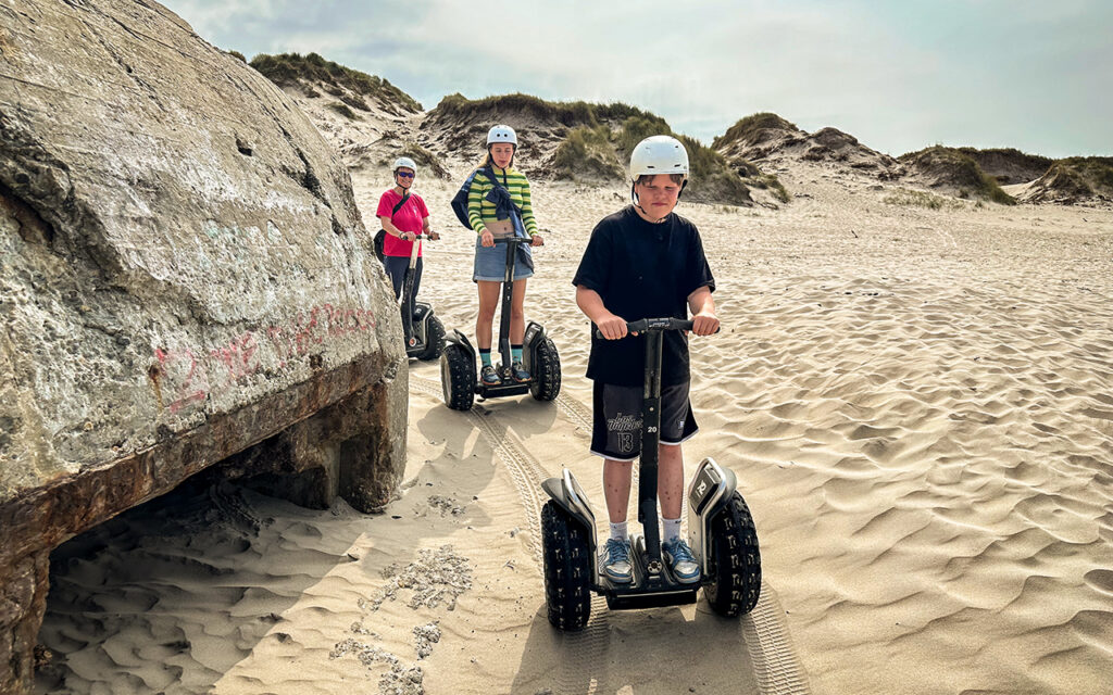 Als Familie mit Teenagern in Hvide Sande Segway am Strand